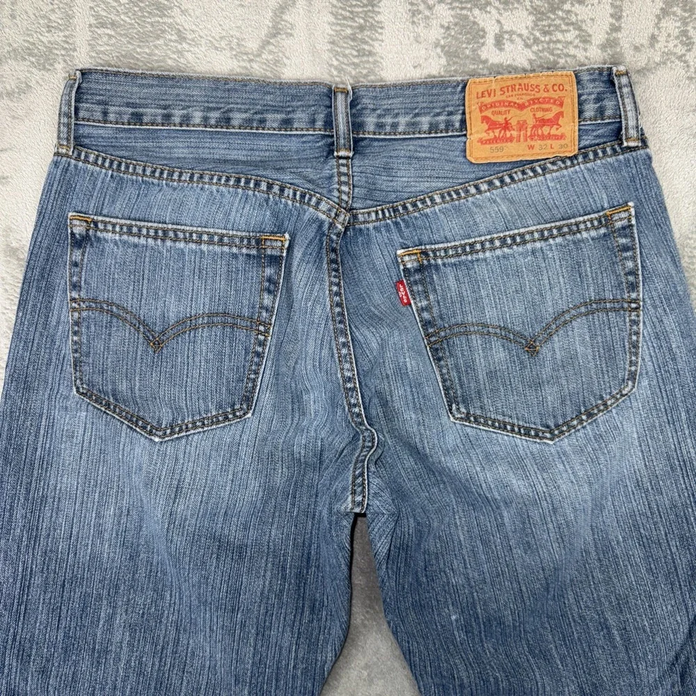 Levi's 559‎ Mens Jeans Size 32 X 30 Blue Denim Cotton 5-Pockets Straight Leg
